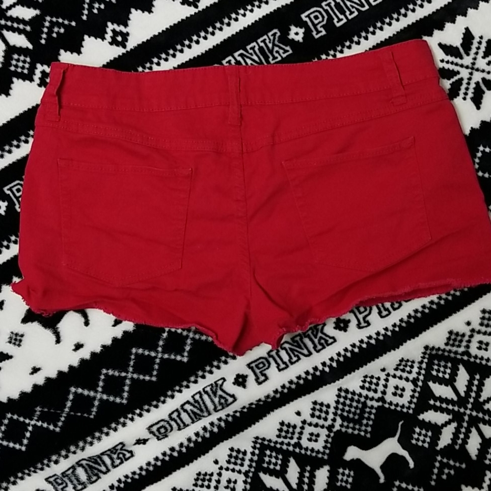 Mini shorts - Picture 2 of 3